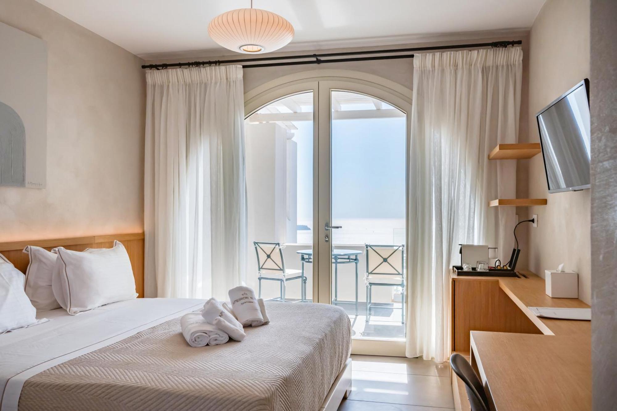 Apeiron Blue Santorini - Sustainable Adults Only 14 Plus Fira  Eksteriør bilde