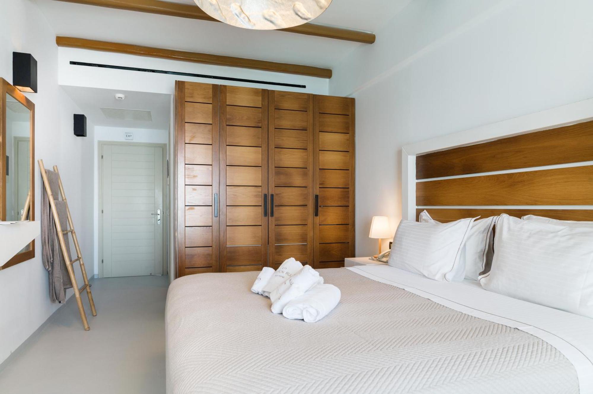 Apeiron Blue Santorini - Sustainable Adults Only 14 Plus Fira  Eksteriør bilde