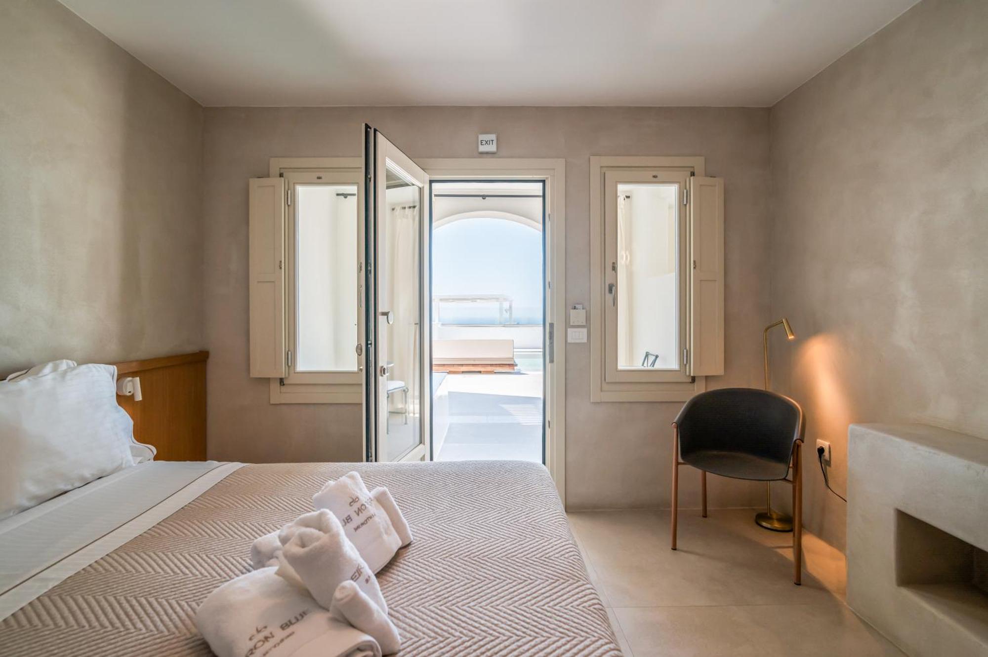 Apeiron Blue Santorini - Sustainable Adults Only 14 Plus Fira  Rom bilde